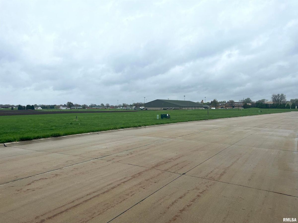 819 DARNALL Drive, Geneseo, IL 61254