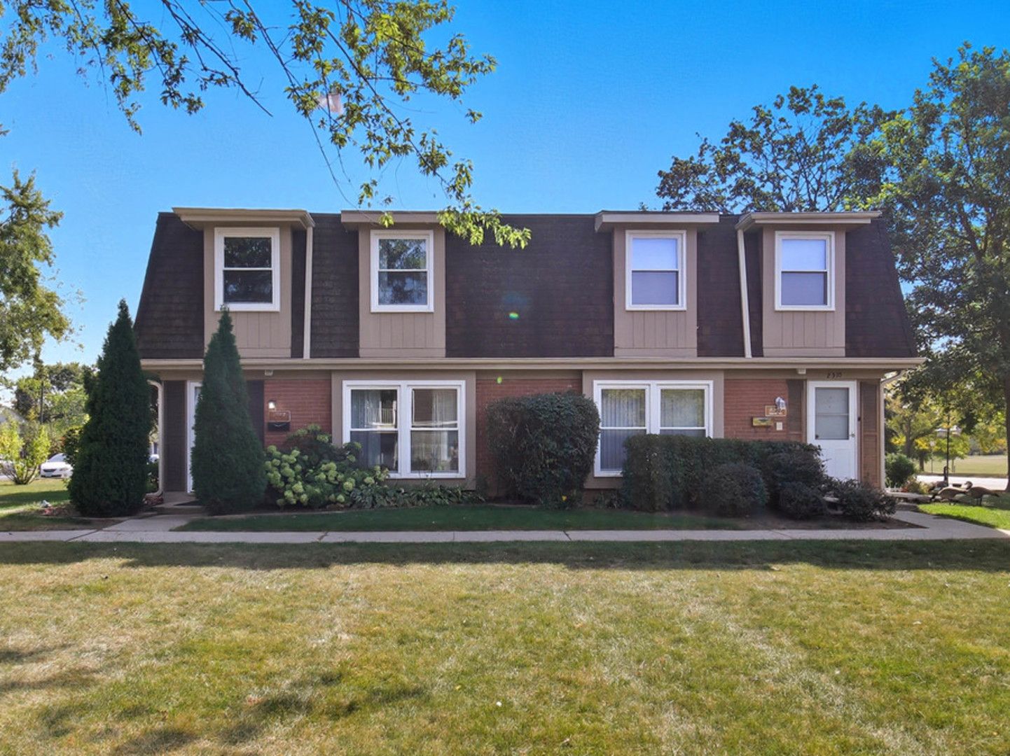 2312 Hyde Court — Schaumburg, IL 60194