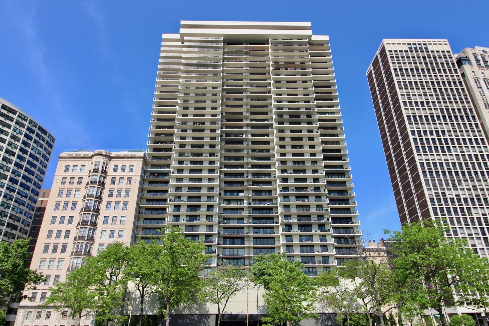 1212 N Lake Shore Drive #28CS — Chicago, IL 60610