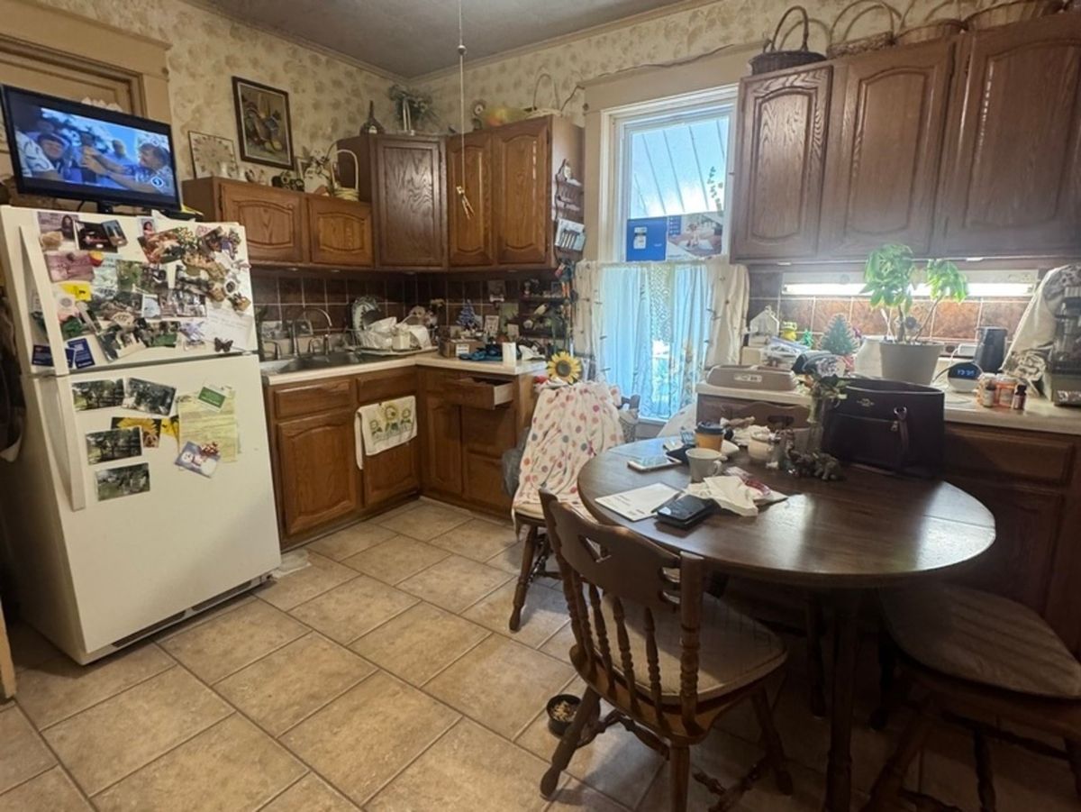 1233 Park Avenue, North Chicago, IL 60064