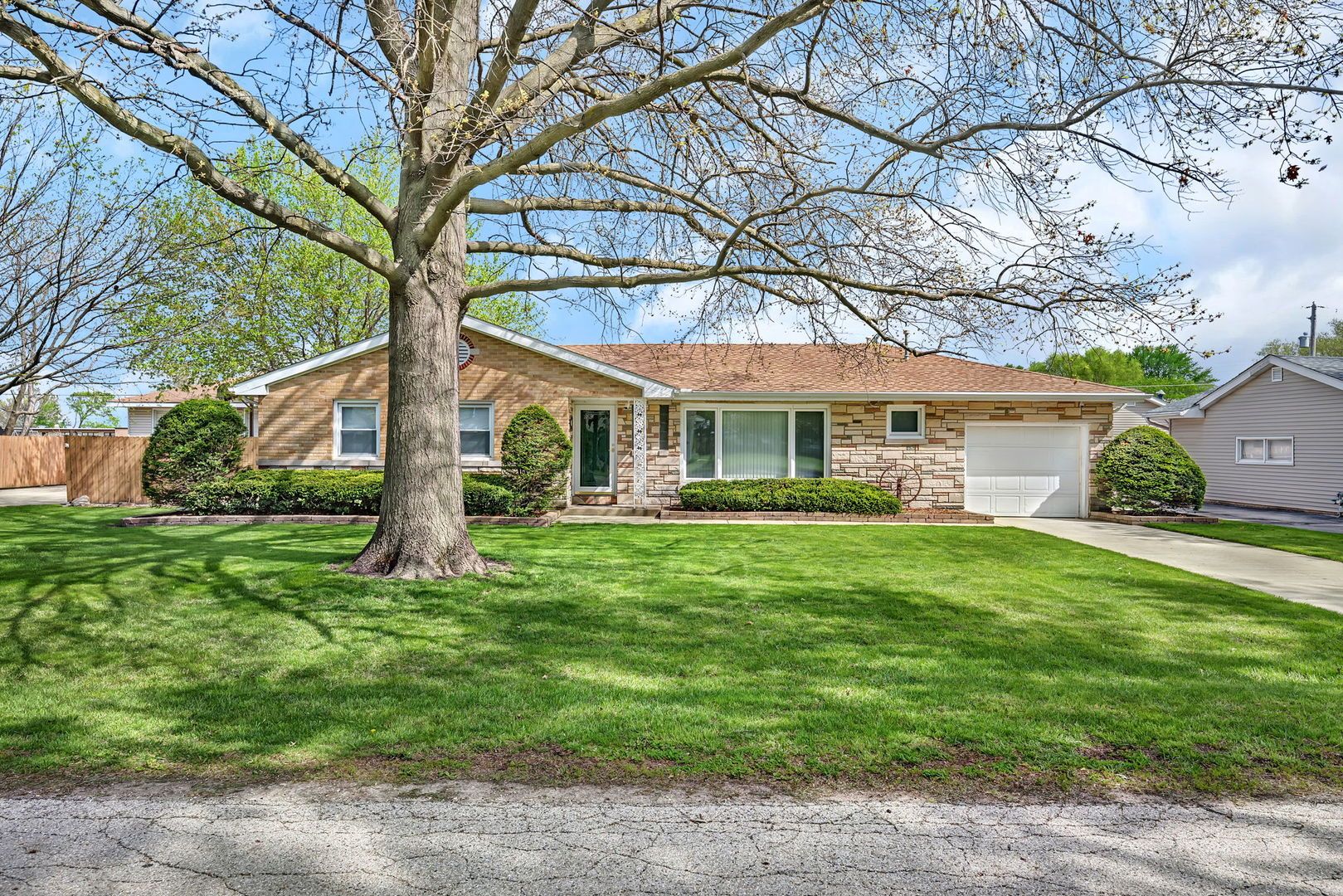 1010 Harmony Avenue — Mazon, IL 60444