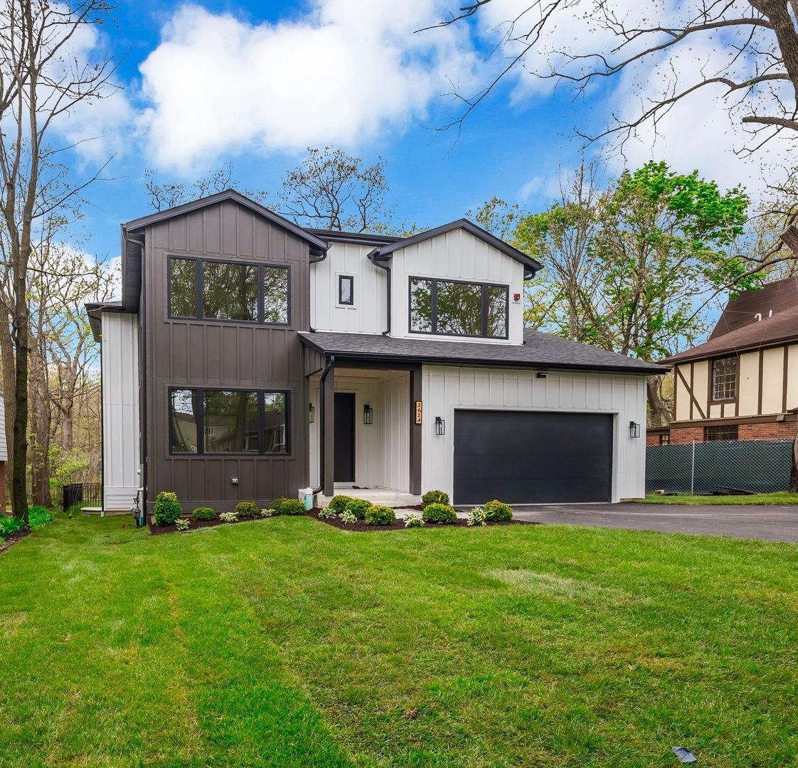 2624 Roslyn Circle — Highland Park, IL 60035
