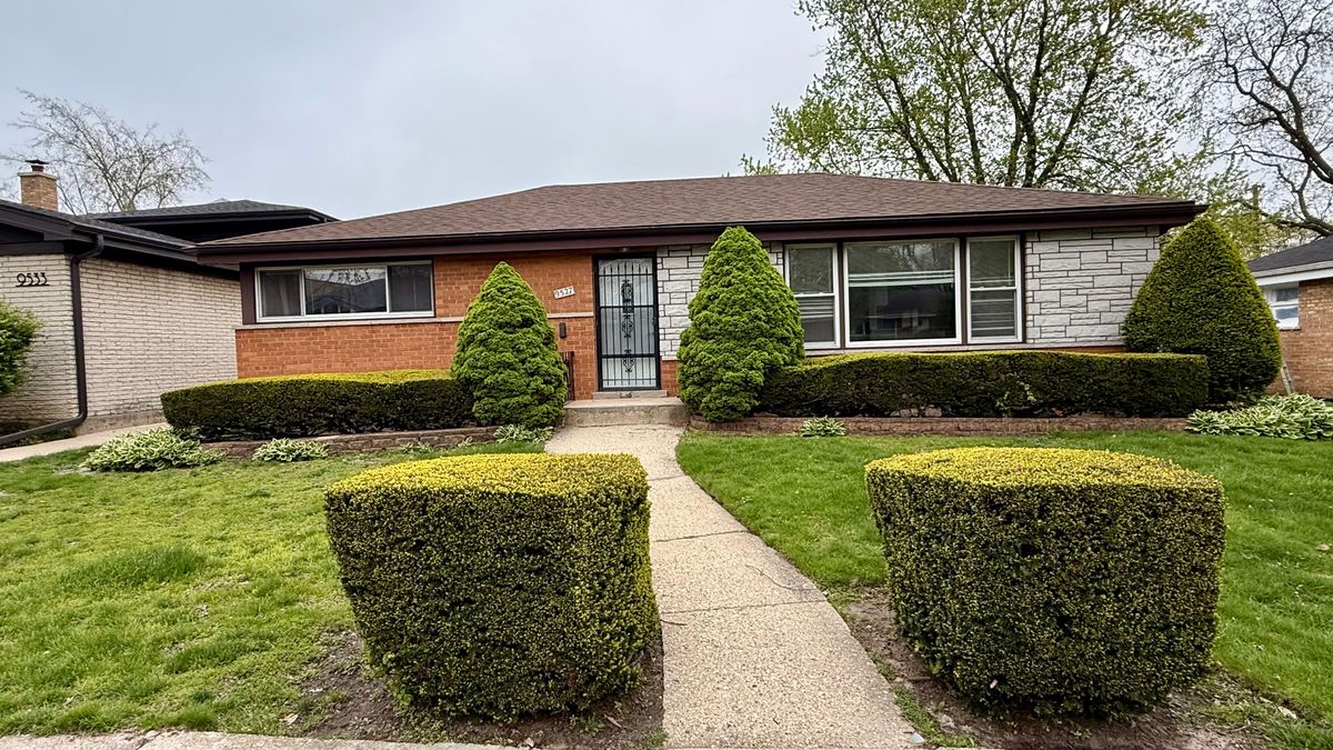 9527 Lowell Avenue, Skokie, IL 60076