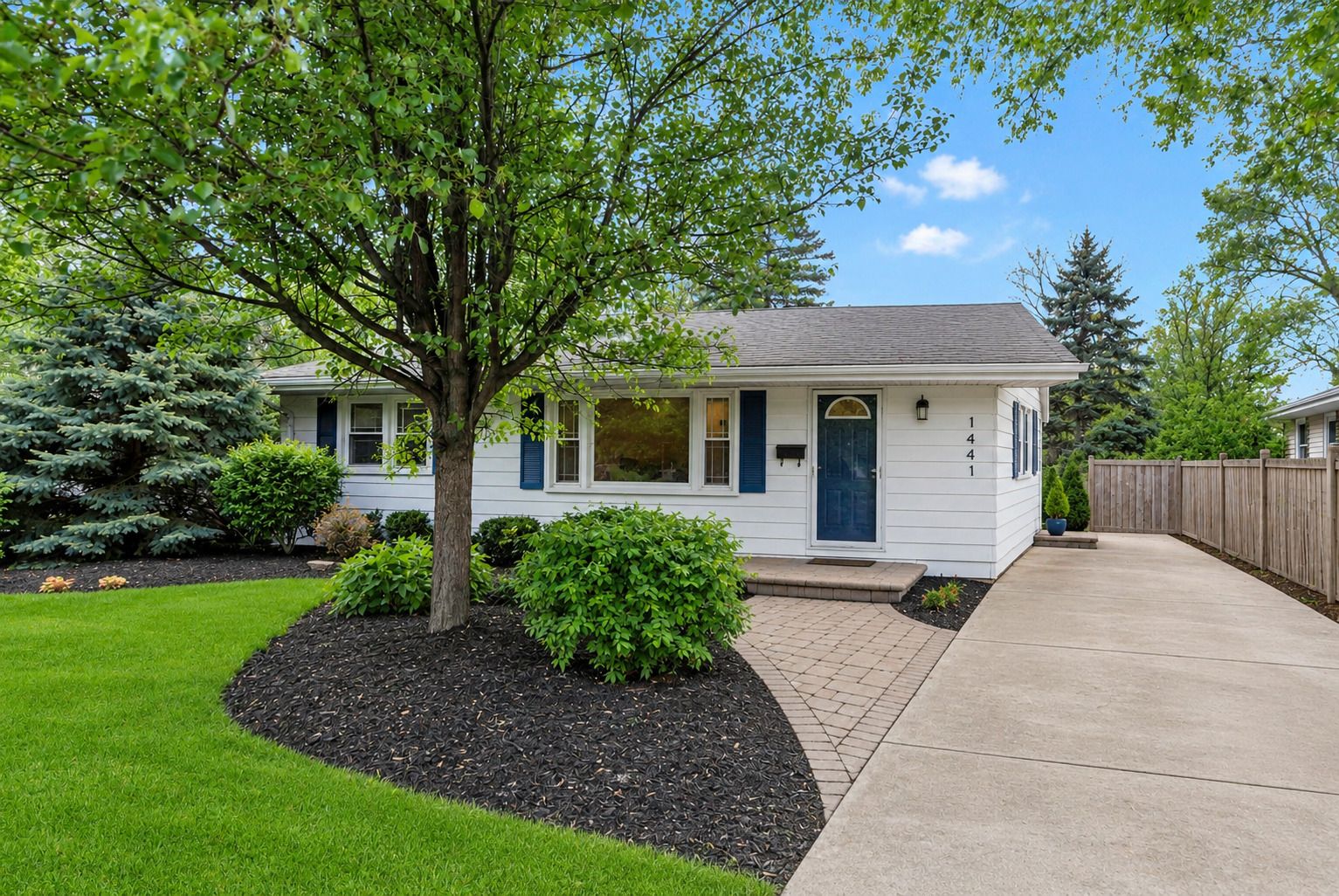 1441 N Eagle Street — Naperville, IL 60563