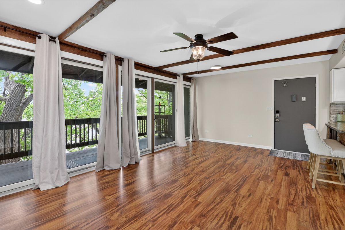 5542 E Lake Drive #74E, Lisle, IL 60532