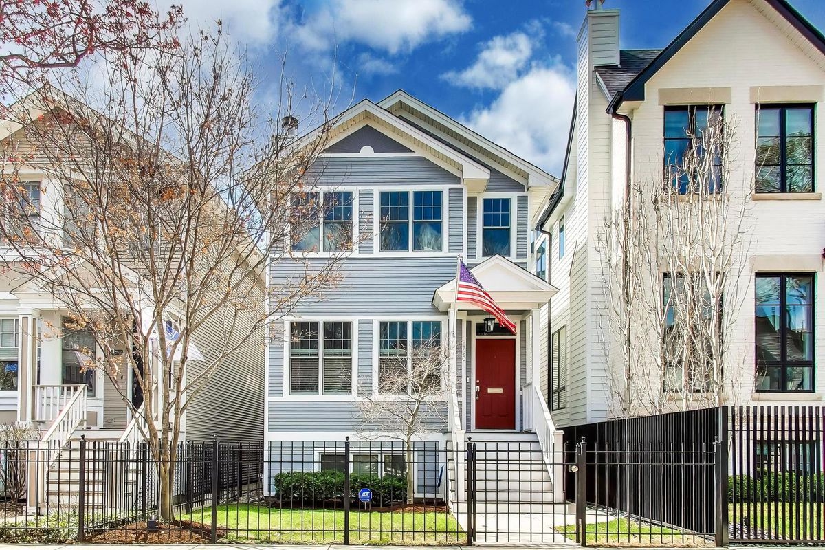 2720 Magnolia Avenue, Chicago, IL 60614
