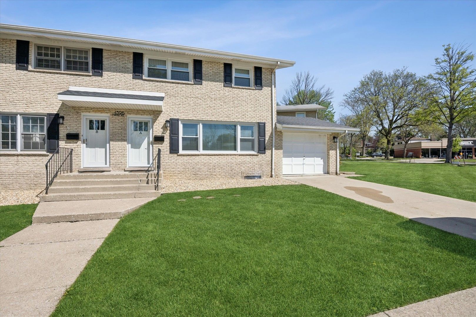 4396 Central Avenue #A — Western Springs, IL 60558