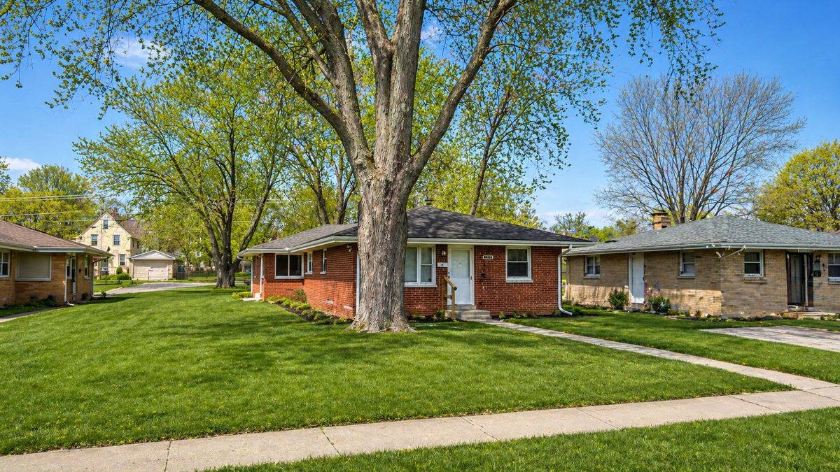 2128 Bethesda Boulevard, Zion, IL 60099