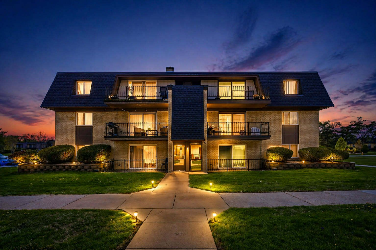 11133 S 84th Avenue #1B — Palos Hills, IL 60465