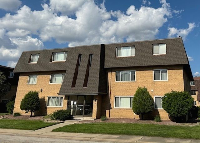 10437 Natoma Avenue #4 — Chicago Ridge, IL 60415