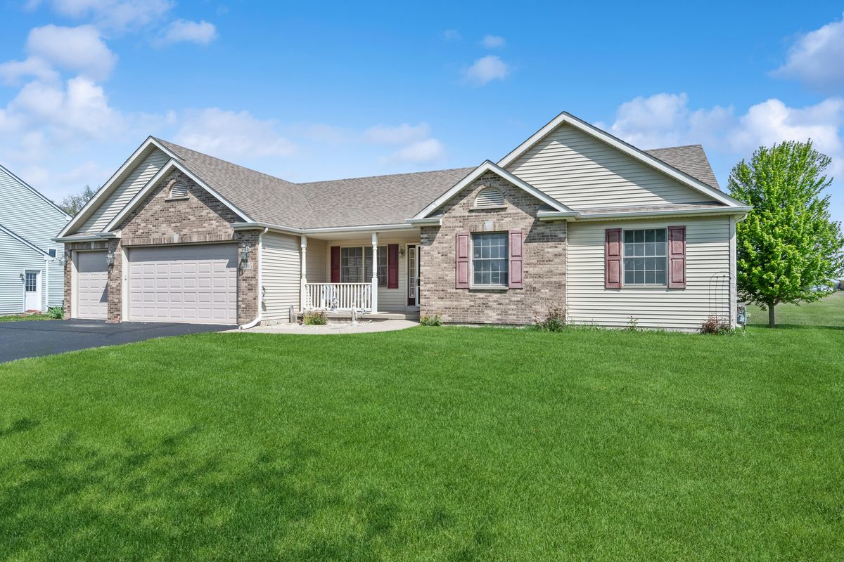 1305 W Northwind Drive, Sandwich, IL 60548