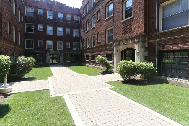 3265 Wrightwood Avenue — Chicago, IL 60647