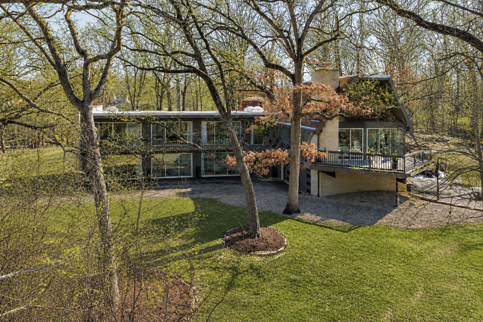 431 Maplewood Drive — Barrington, IL 60010