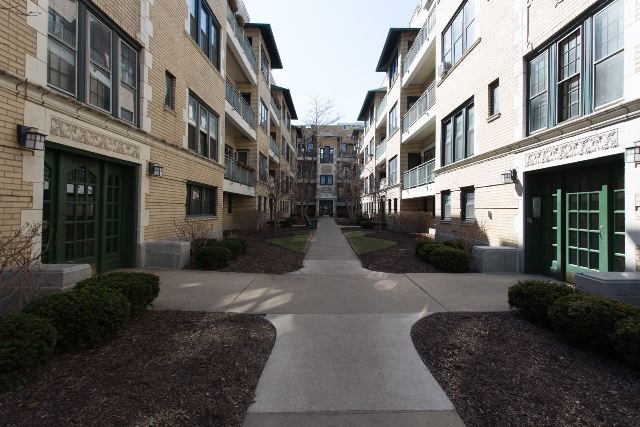 4312 N CLARENDON Avenue #1231 — Chicago, IL 60613
