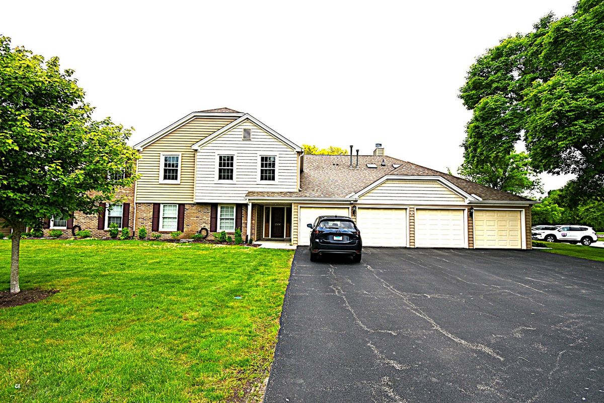 27W705 Windermere Road, Winfield, IL 60190