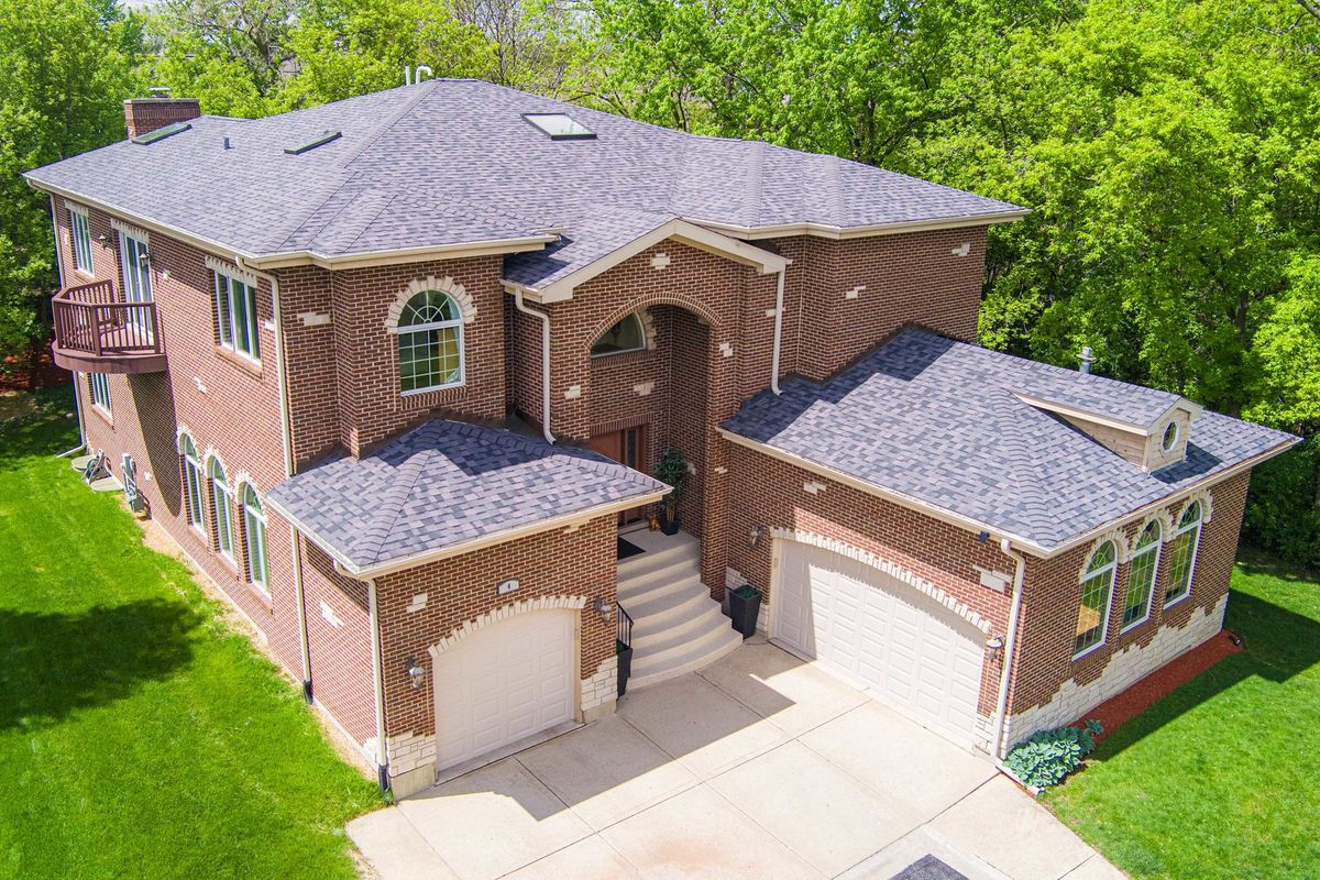 4 Dani Lane, Schaumburg, IL 60173