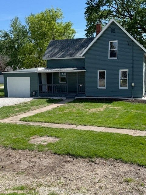 209 E Farnham Street — Sheffield, IL 61361