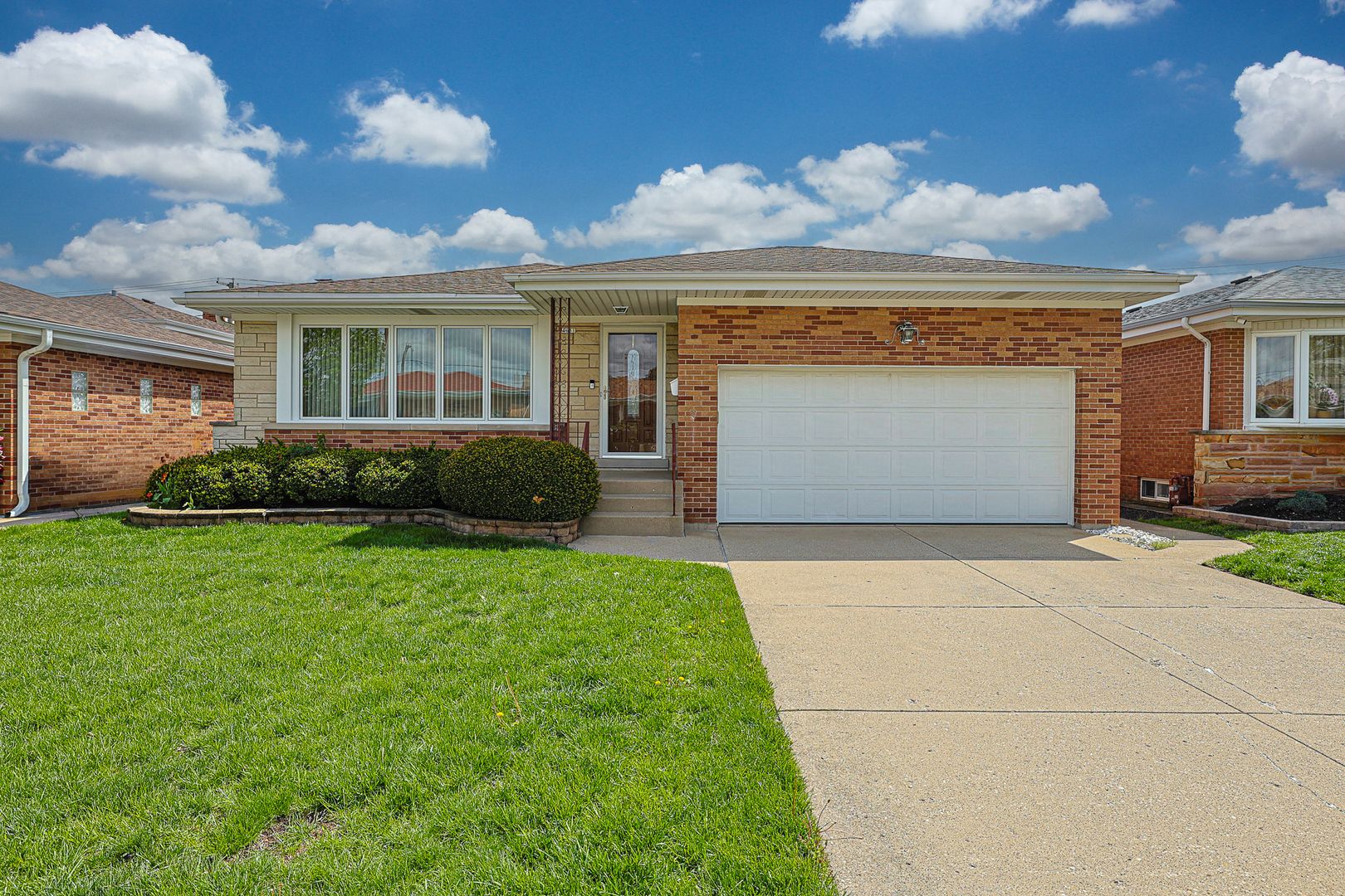 4631 N Reserve Avenue — Chicago, IL 60656