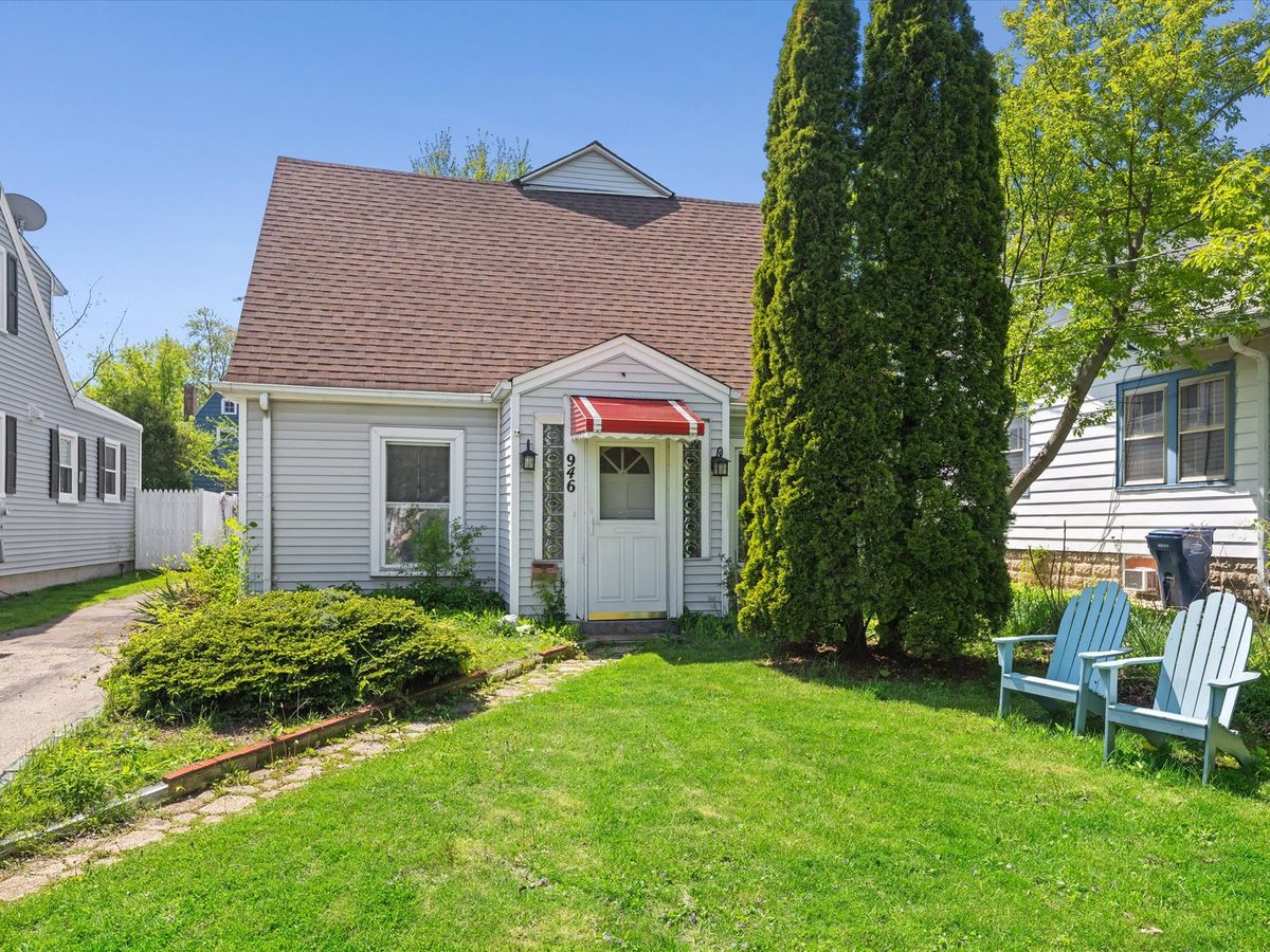 946 Burton Avenue, Highland Park, IL 60035