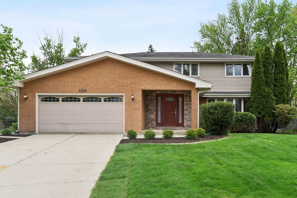 925 Lancaster Avenue — Downers Grove, IL 60516