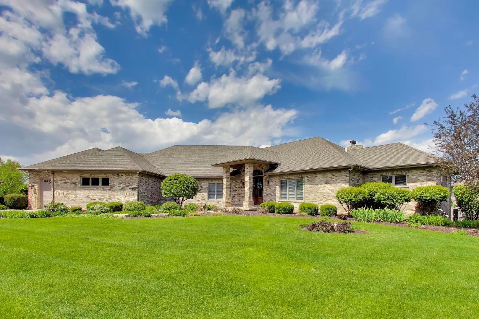 25860 Prairie Hill Lane — Plainfield, IL 60585