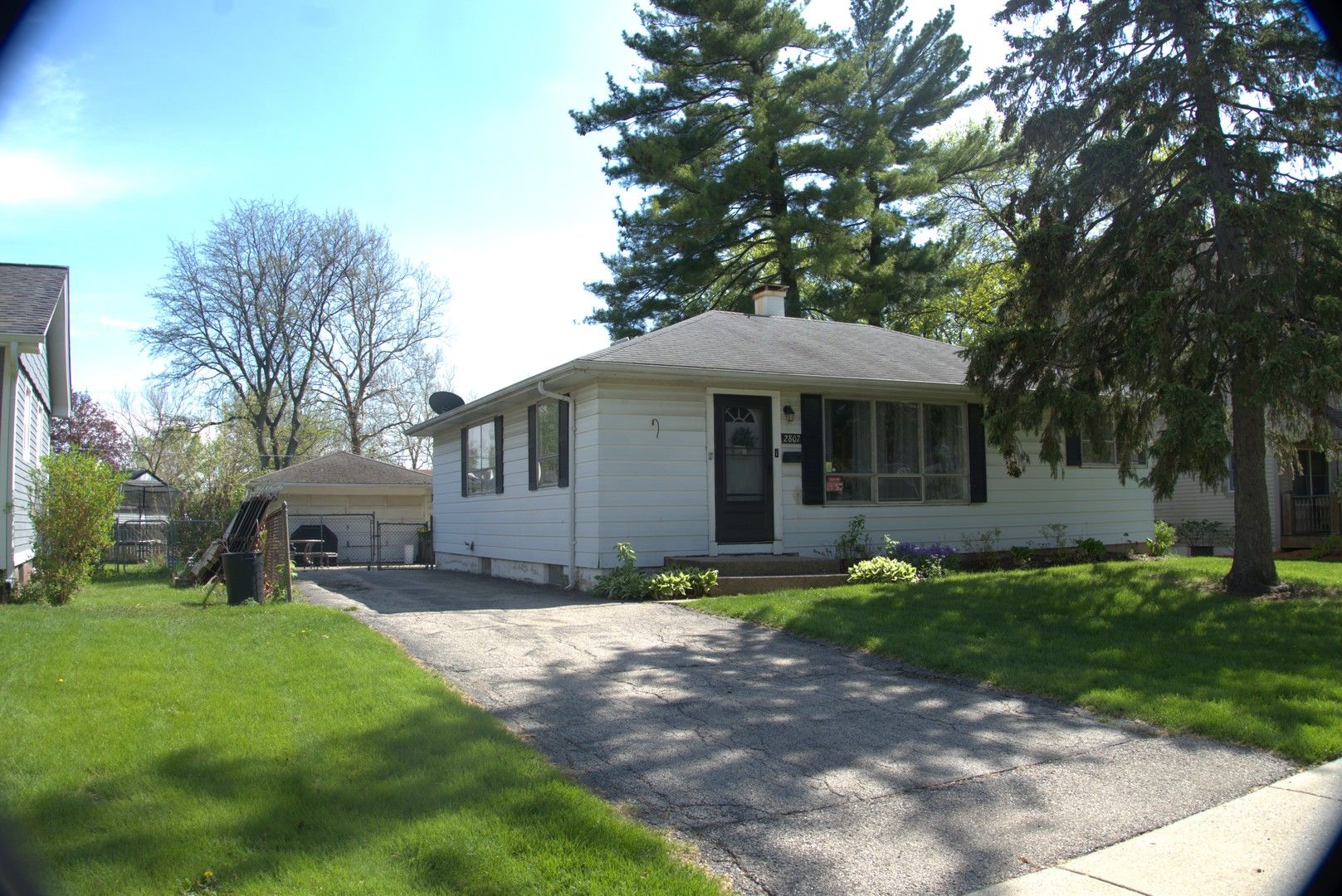 2807 Starling Lane — Rolling Meadows, IL 60008