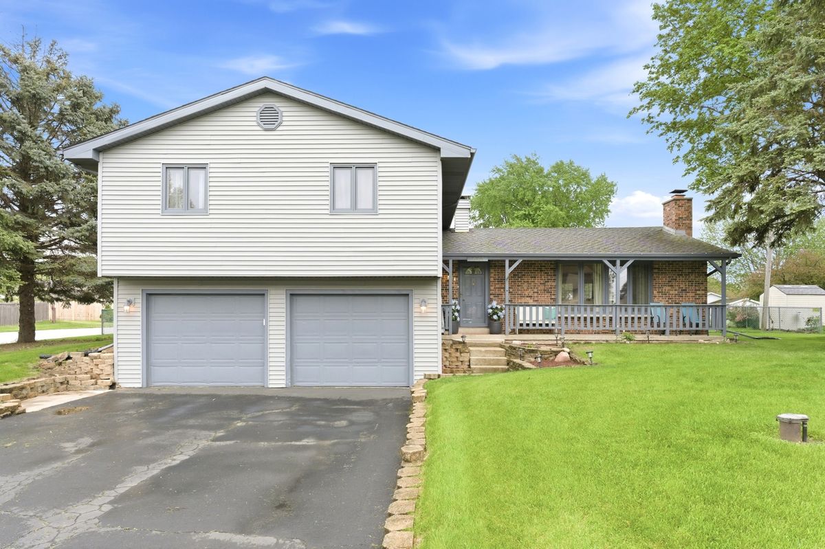 16123 Peerless Drive, Plainfield, IL 60586