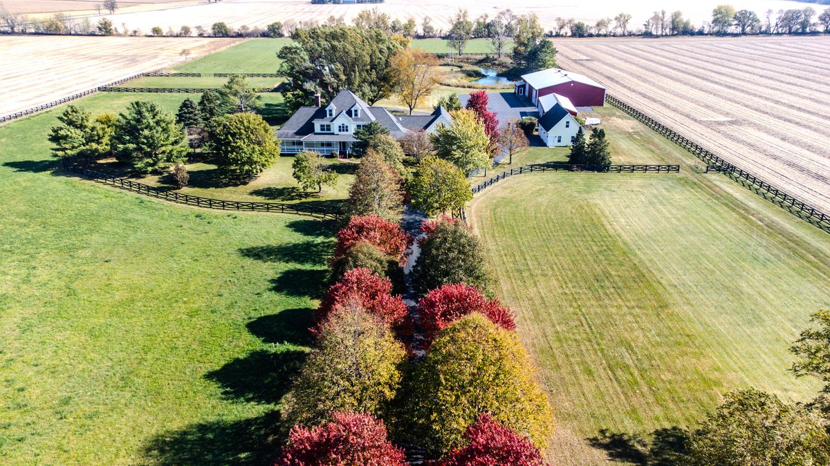 9N321 BARRON Road, Maple Park, IL 60151