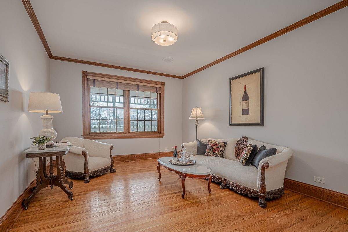 9N321 BARRON Road, Maple Park, IL 60151