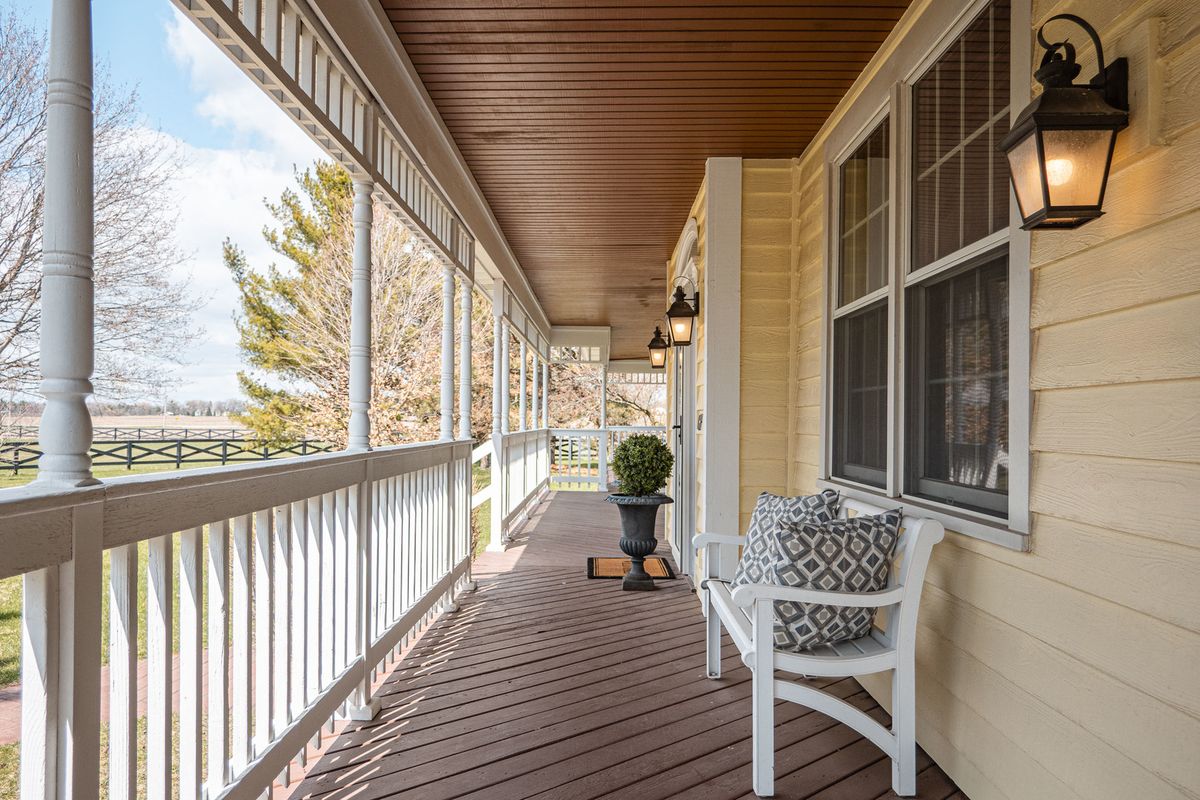 9N321 BARRON Road, Maple Park, IL 60151