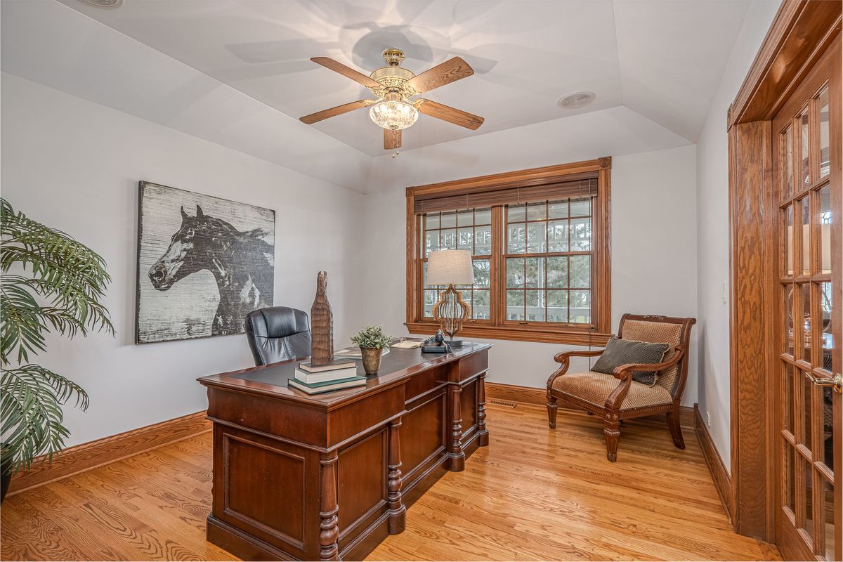 9N321 BARRON Road, Maple Park, IL 60151