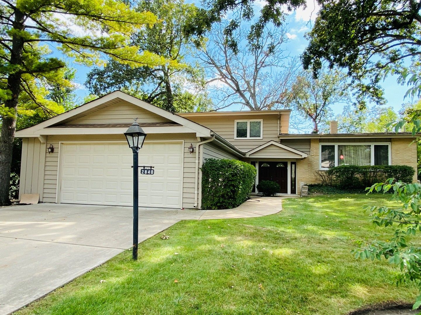 2840 Twin Oaks Drive — Highland Park, IL 60035