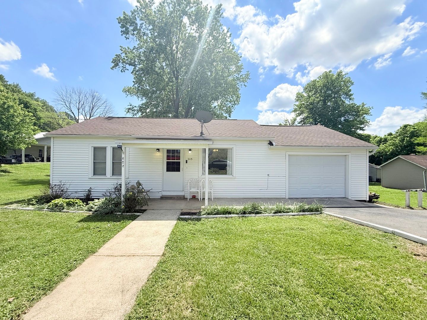 345 E Fords Ferry Road — Cave In Rock, IL 62919