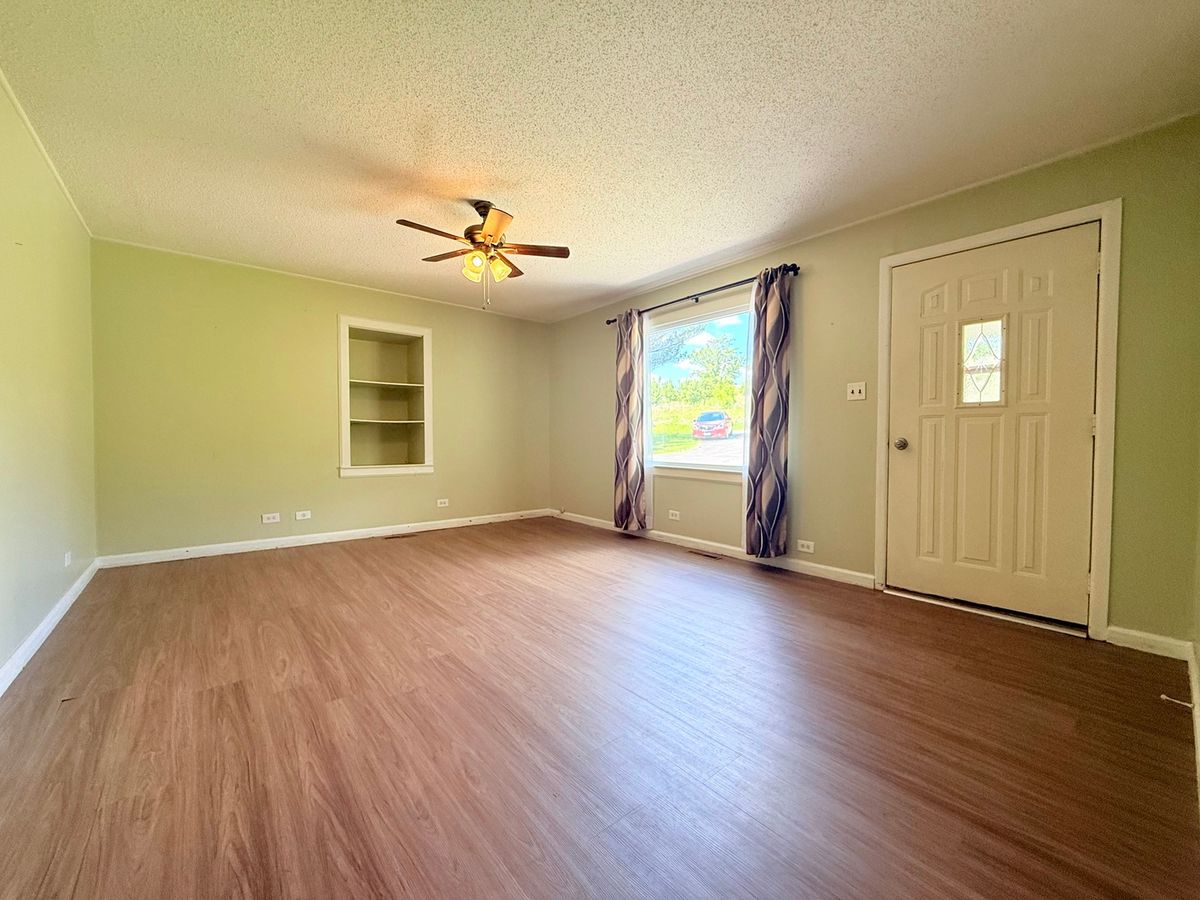 345 E Fords Ferry Road, Cave In Rock, IL 62919