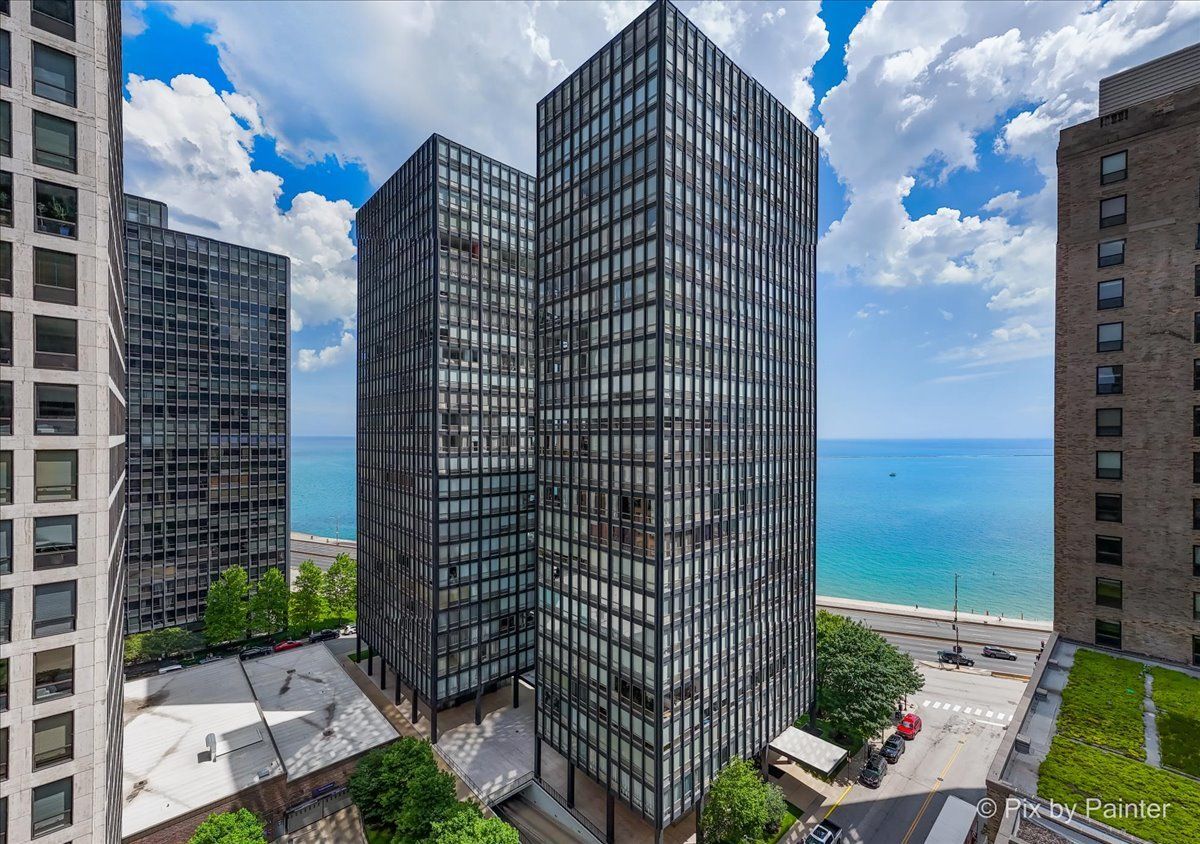 860 N LAKE SHORE Drive #19L — Chicago, IL 60611
