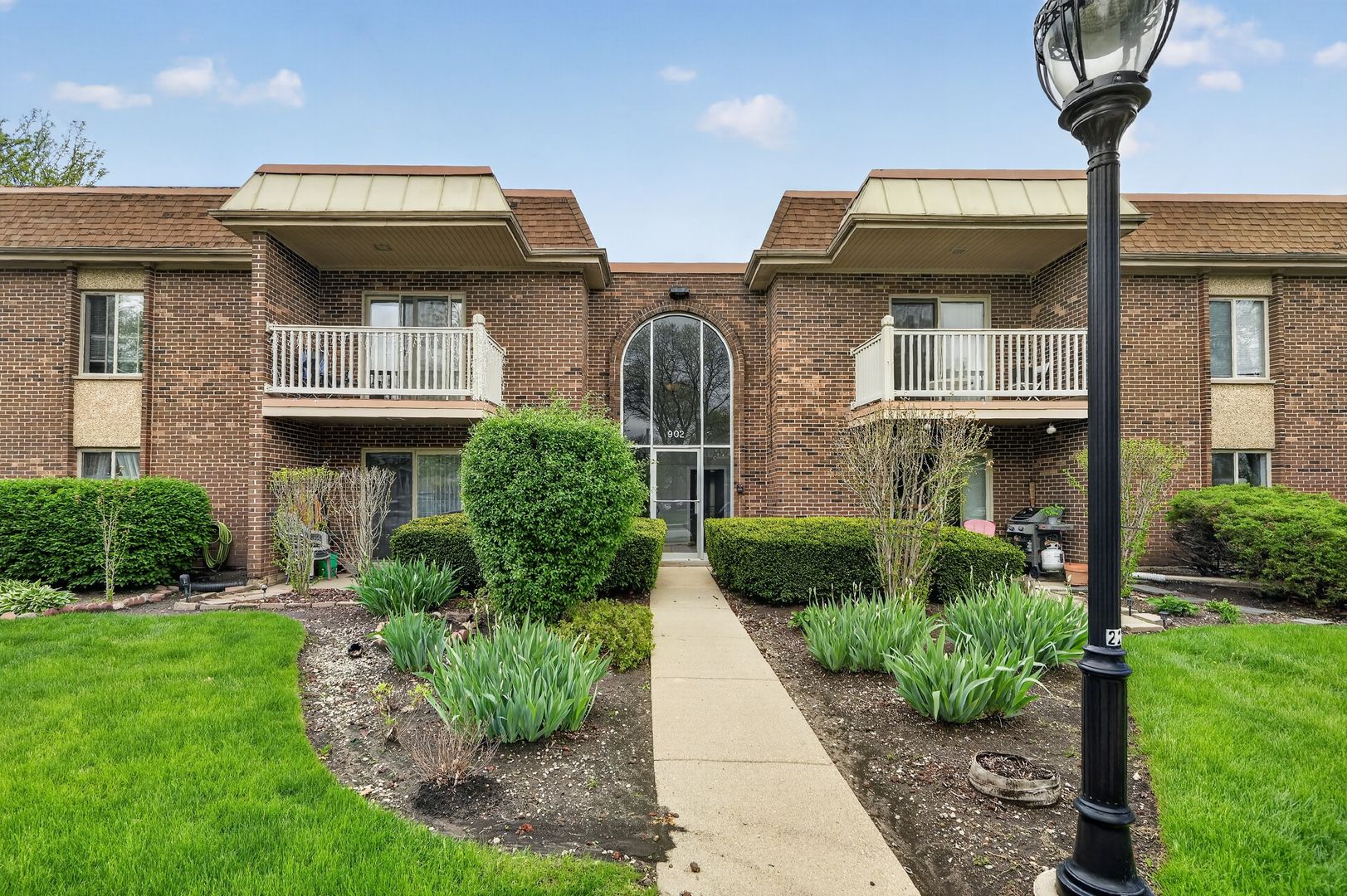 902 W Alleghany Drive #1D — Arlington Heights, IL 60004