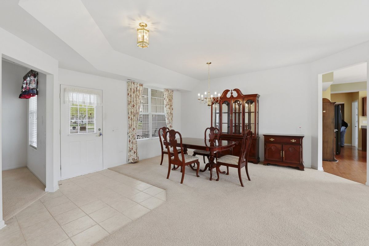 13505 Delaney Road, Huntley, IL 60142