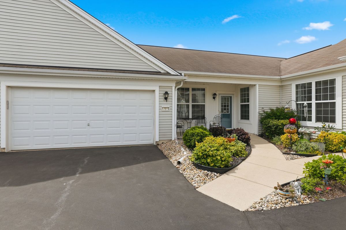 13505 Delaney Road, Huntley, IL 60142