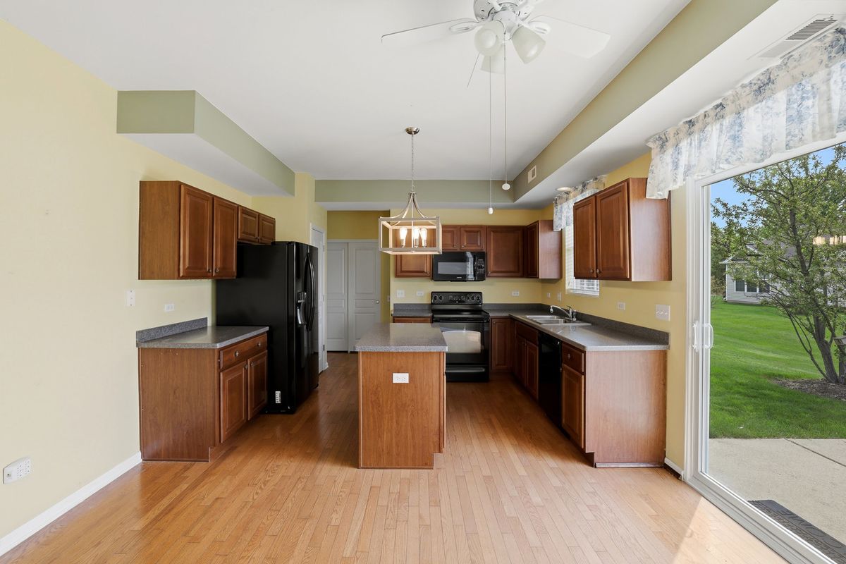 13505 Delaney Road, Huntley, IL 60142