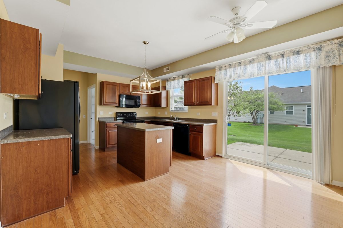 13505 Delaney Road, Huntley, IL 60142