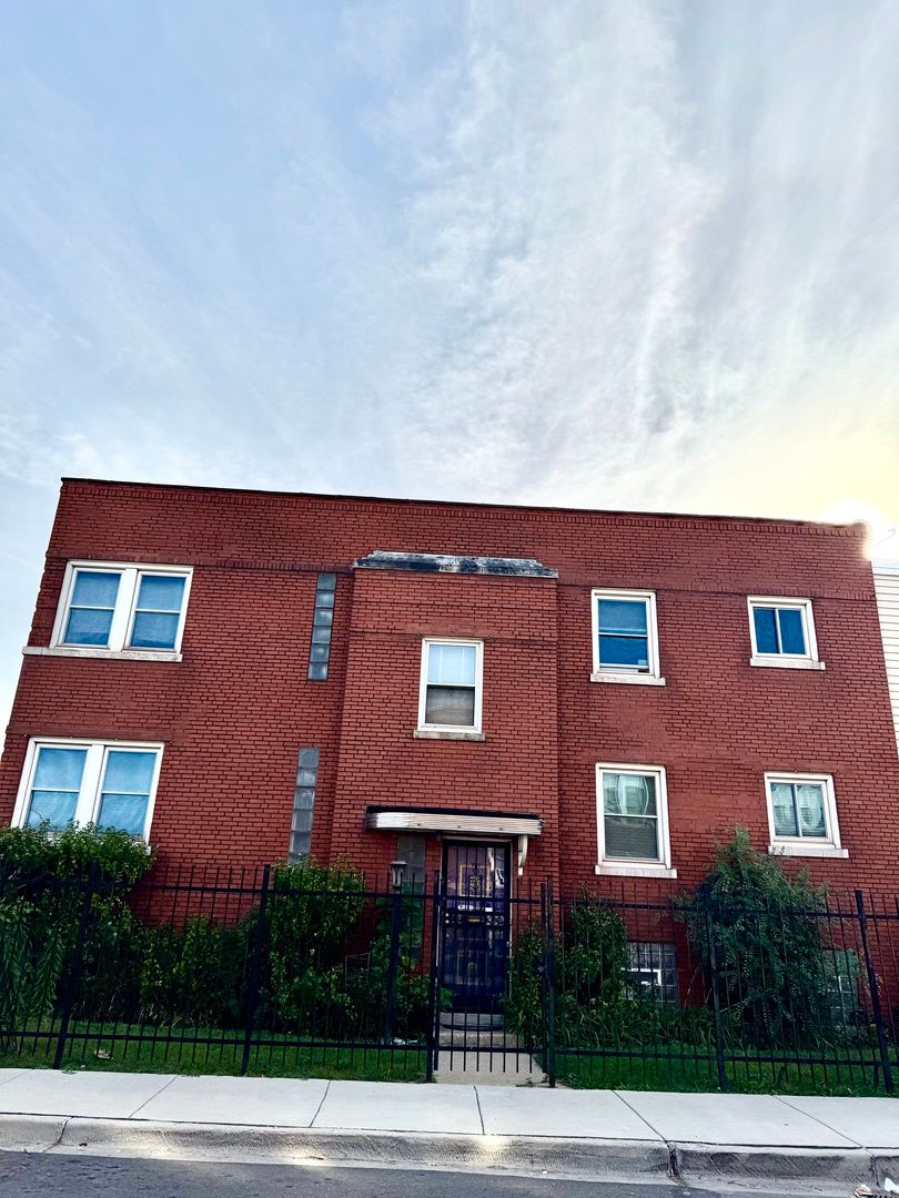 4259 21st Street, Chicago, IL 60623