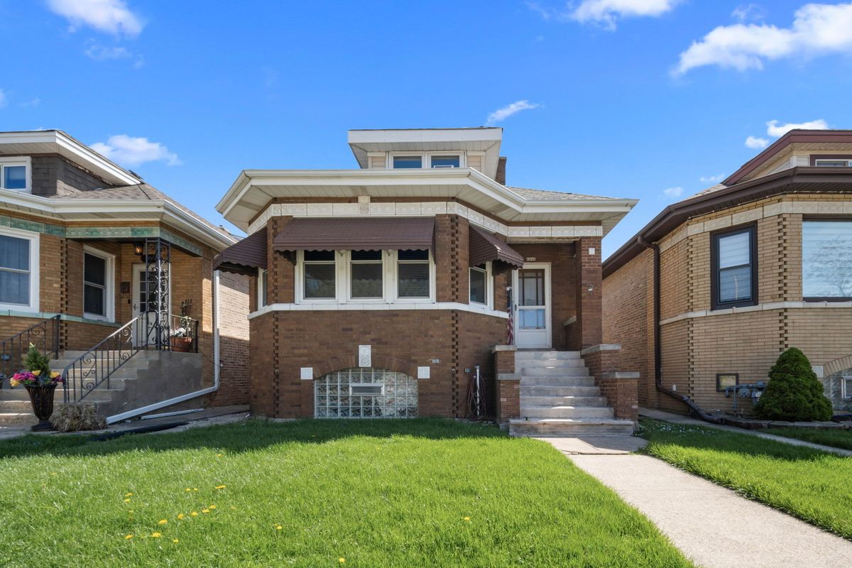 2945 77th Avenue, Elmwood Park, IL 60707