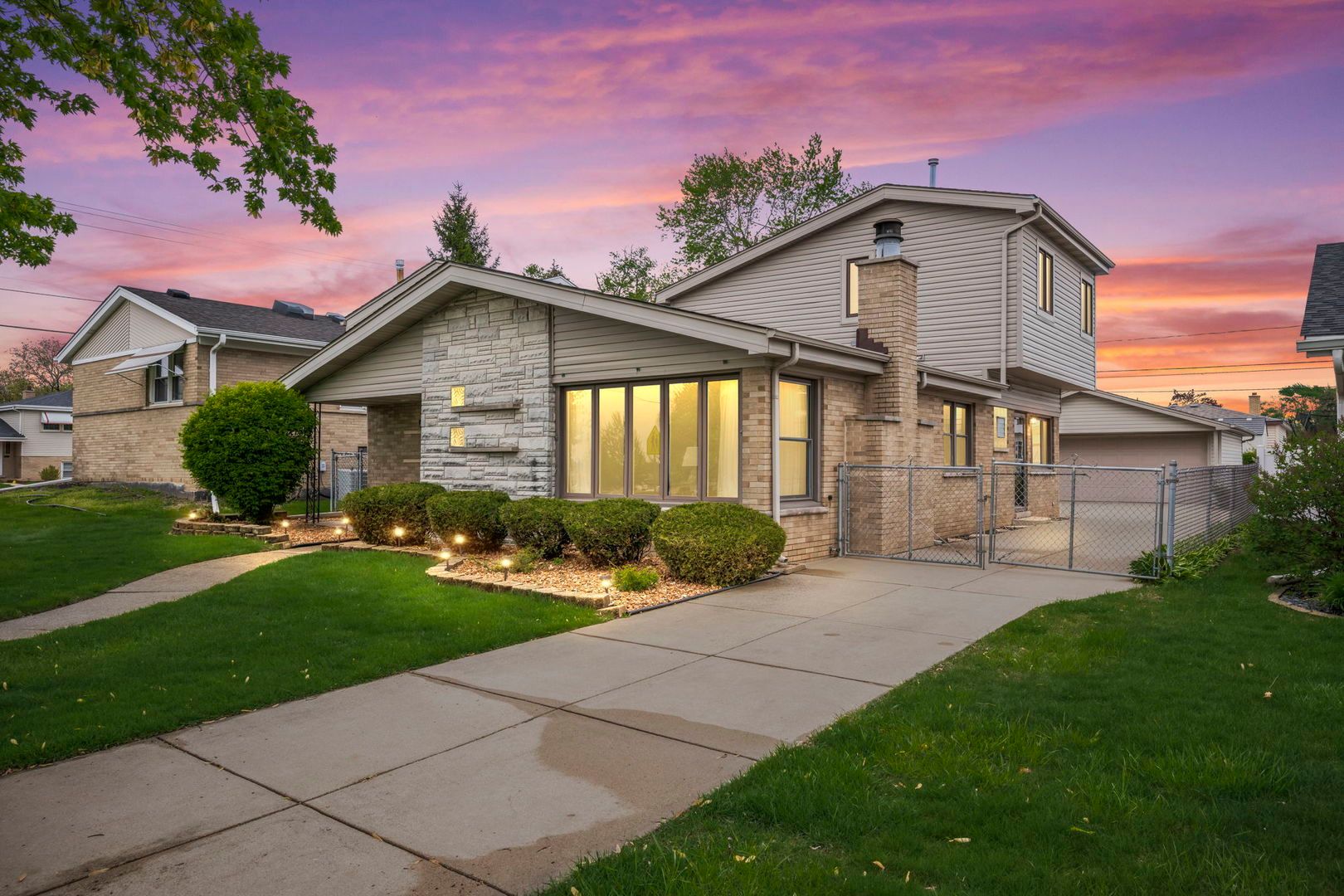 10505 S Kilbourn Avenue — Oak Lawn, IL 60453