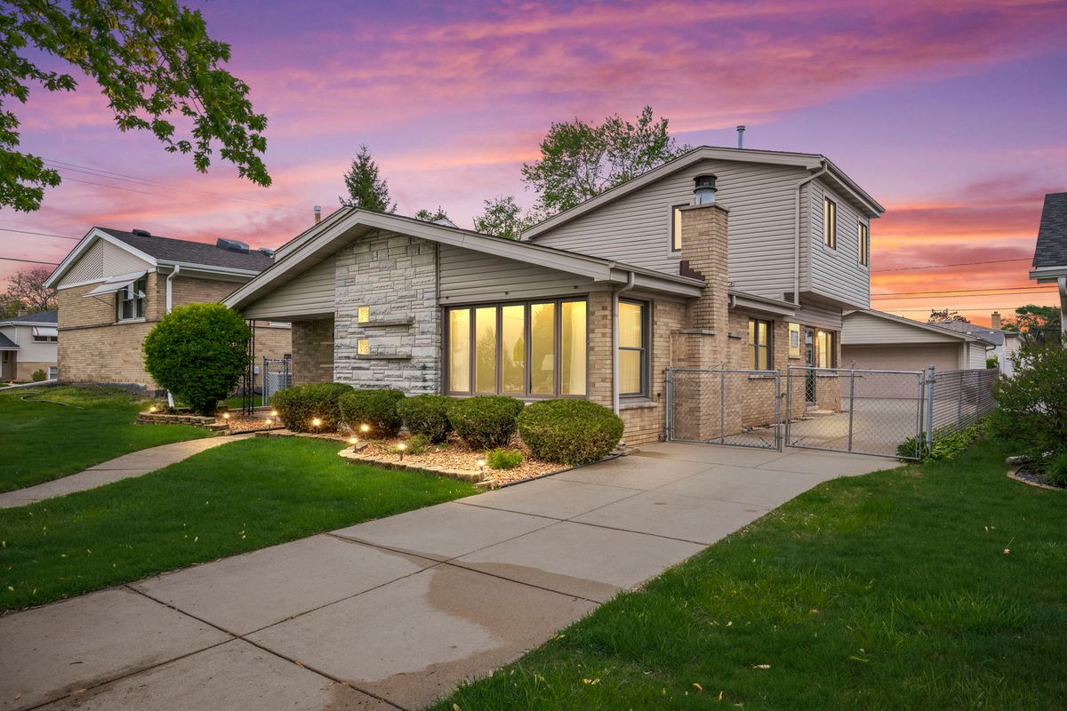10505 Kilbourn Avenue, Oak Lawn, IL 60453