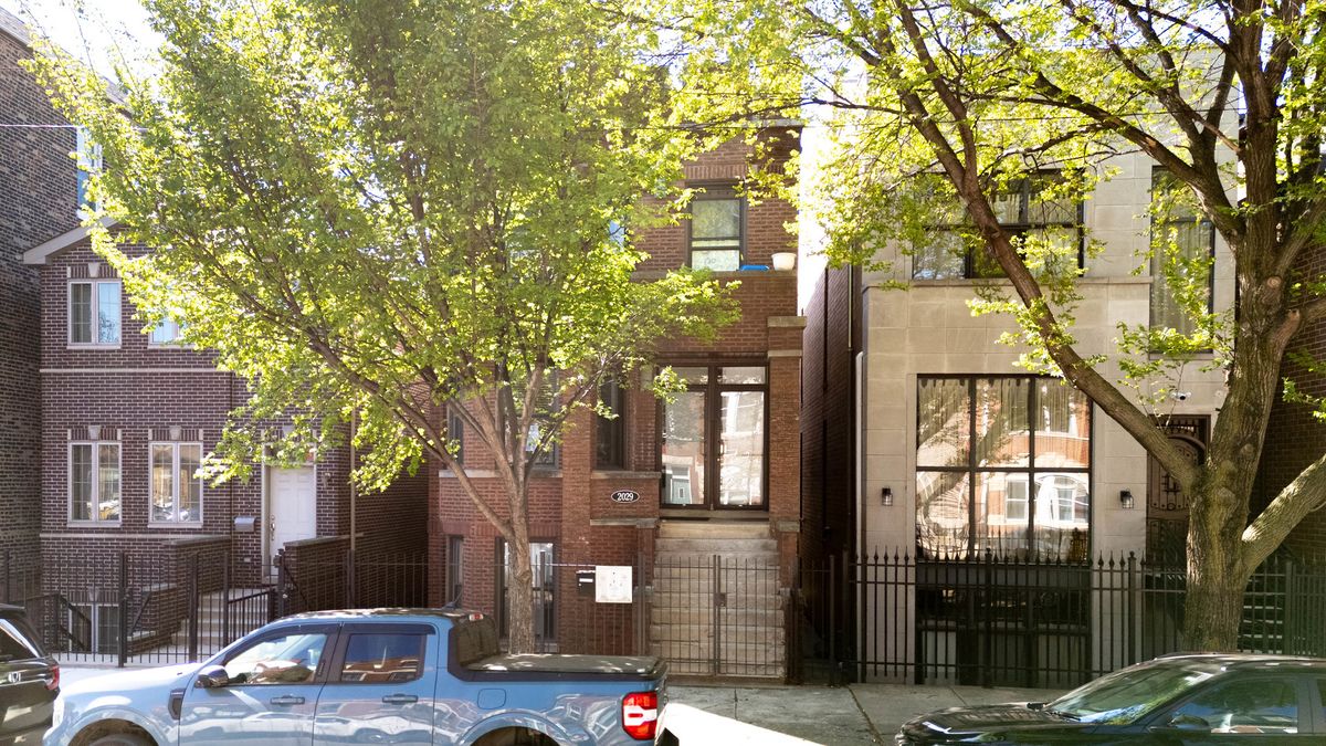 2029 COULTER Street, Chicago, IL 60608