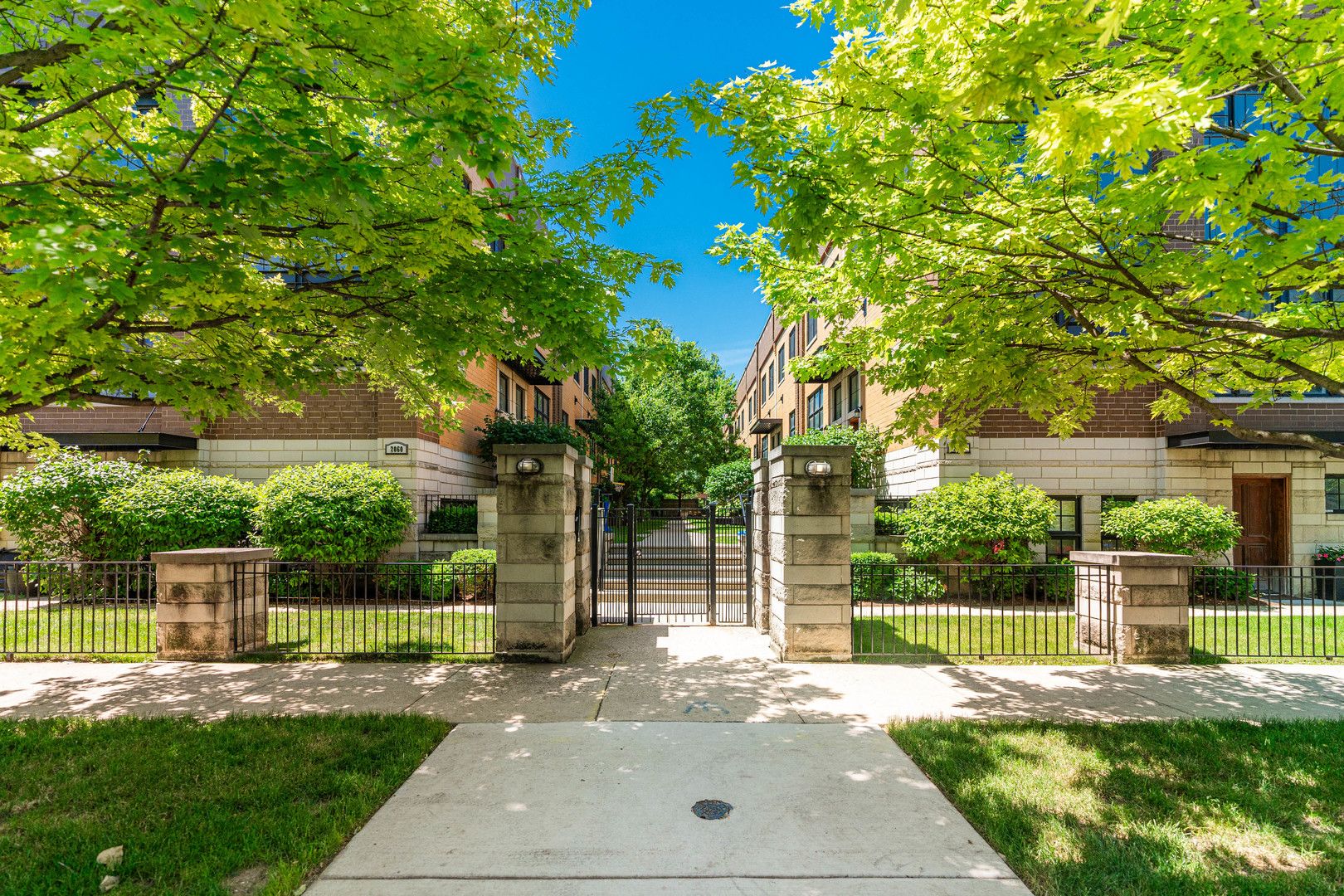 2060 N Stave Street #3 — Chicago, IL 60647