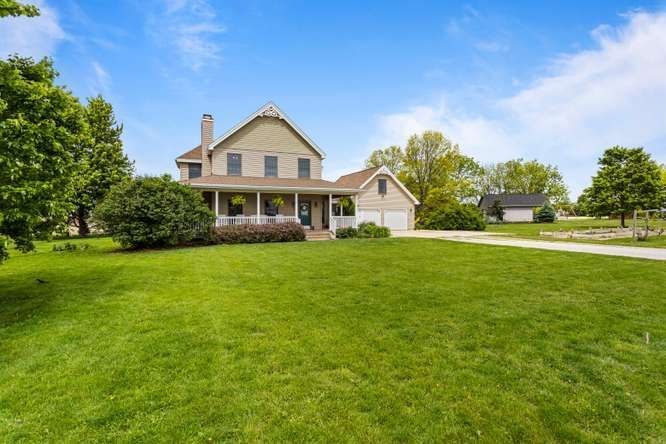 1081 County Road 1200 E, Tolono, IL 61880