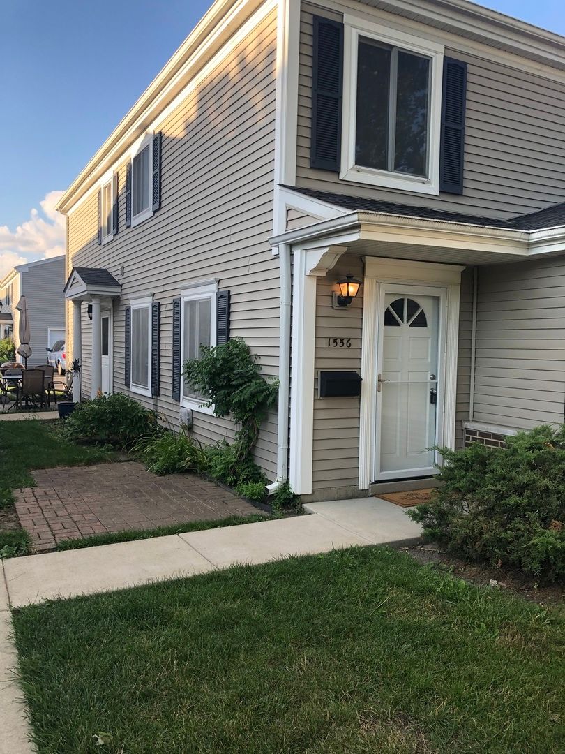 1556 Quaker Lane, Prospect Heights, IL 60070