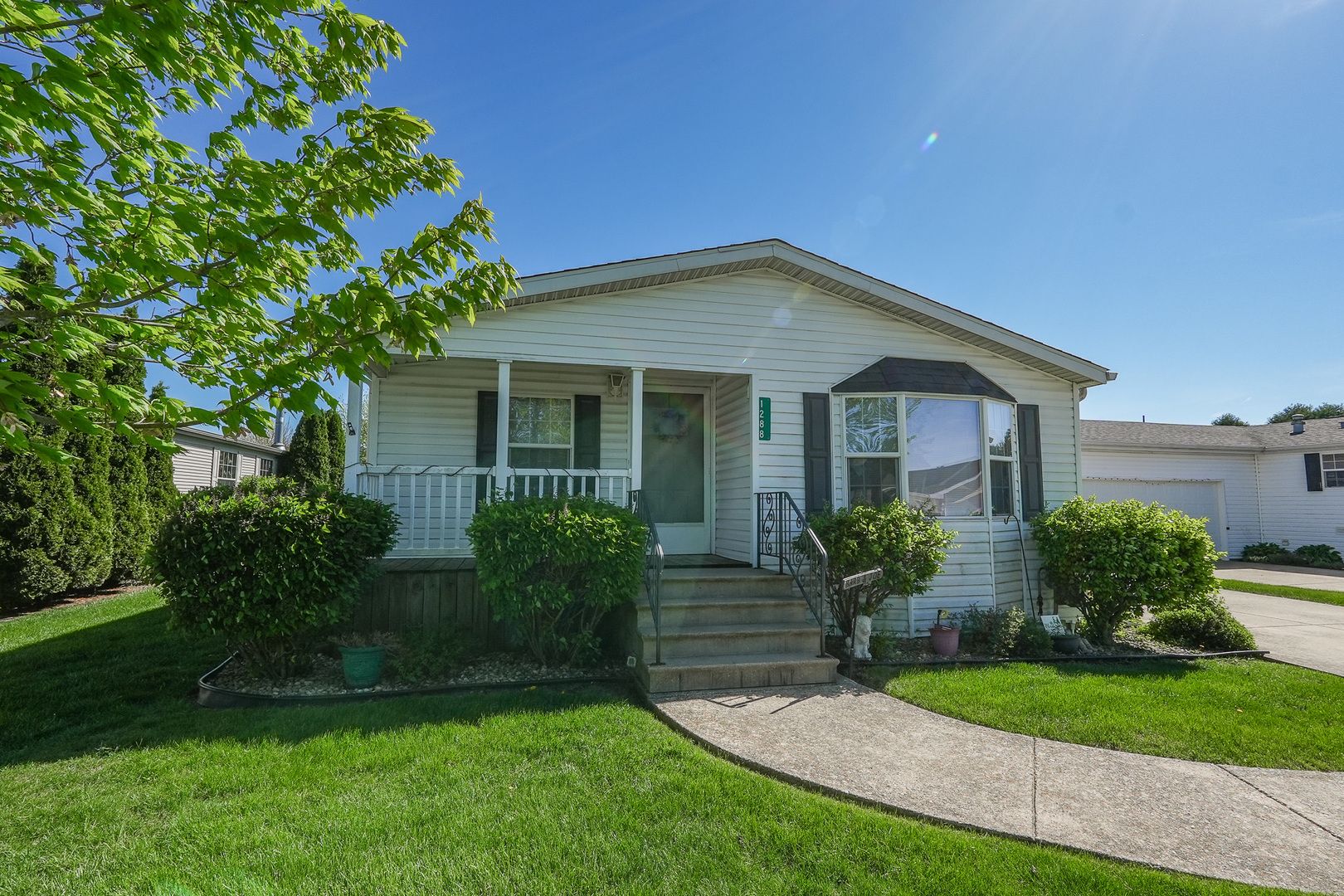 1288 Long Oak Road — Manteno, IL 60950