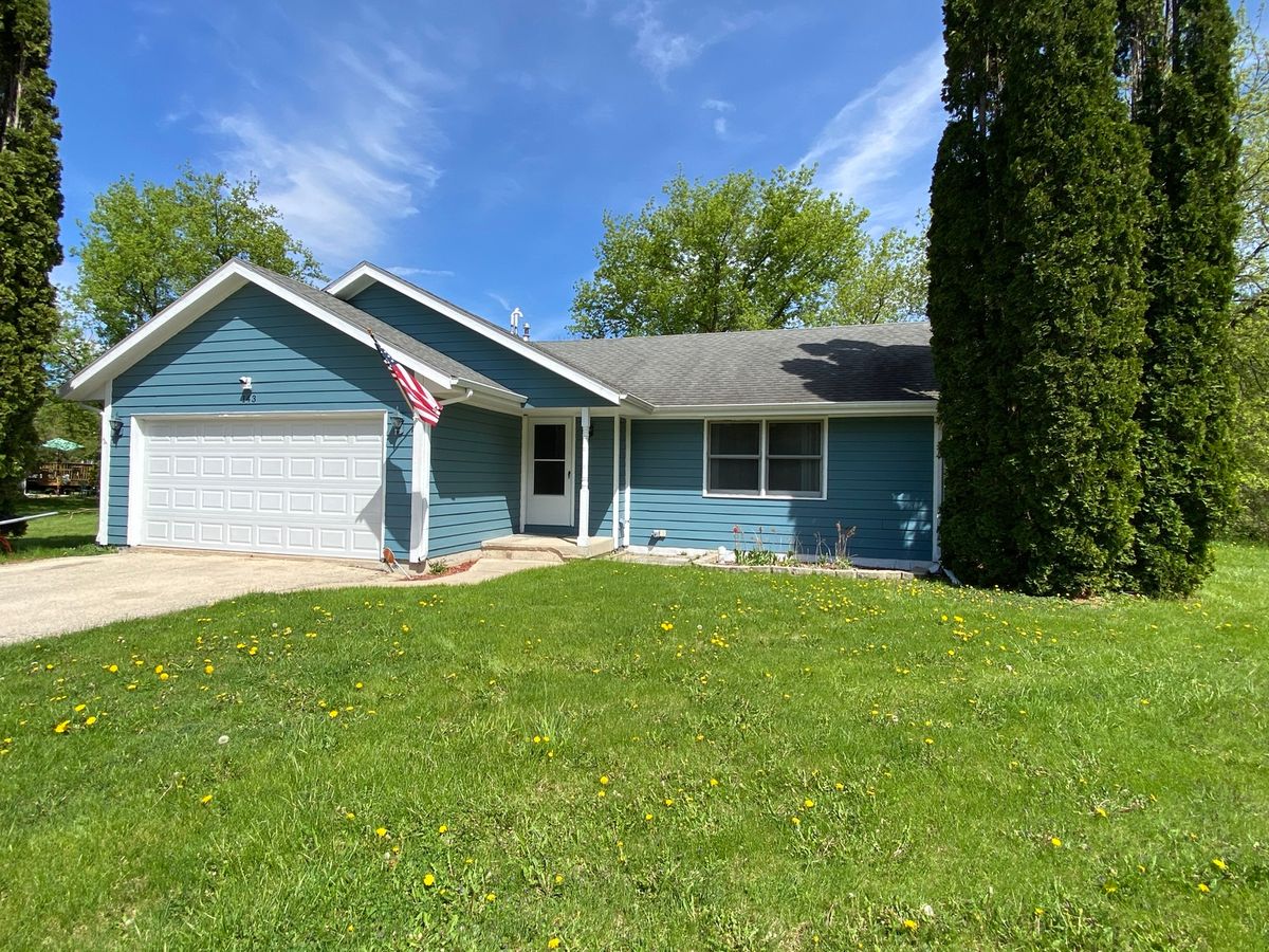 143 Liverpool Drive, Poplar Grove, IL 61065